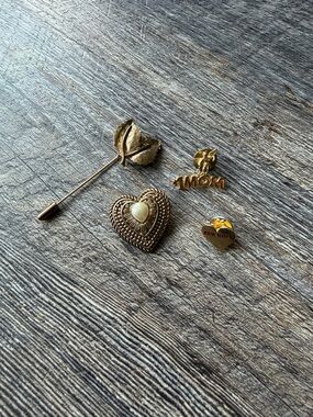 Vintage Brooch and pin set of 4 Heart, Hope, #1Mom, Leaf